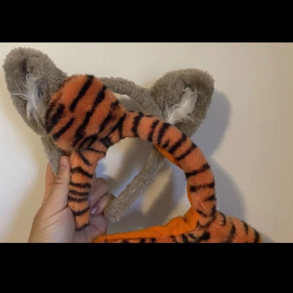 Great wolf lodge ears & Tiger ears bundle 
Used Once! Total 2!